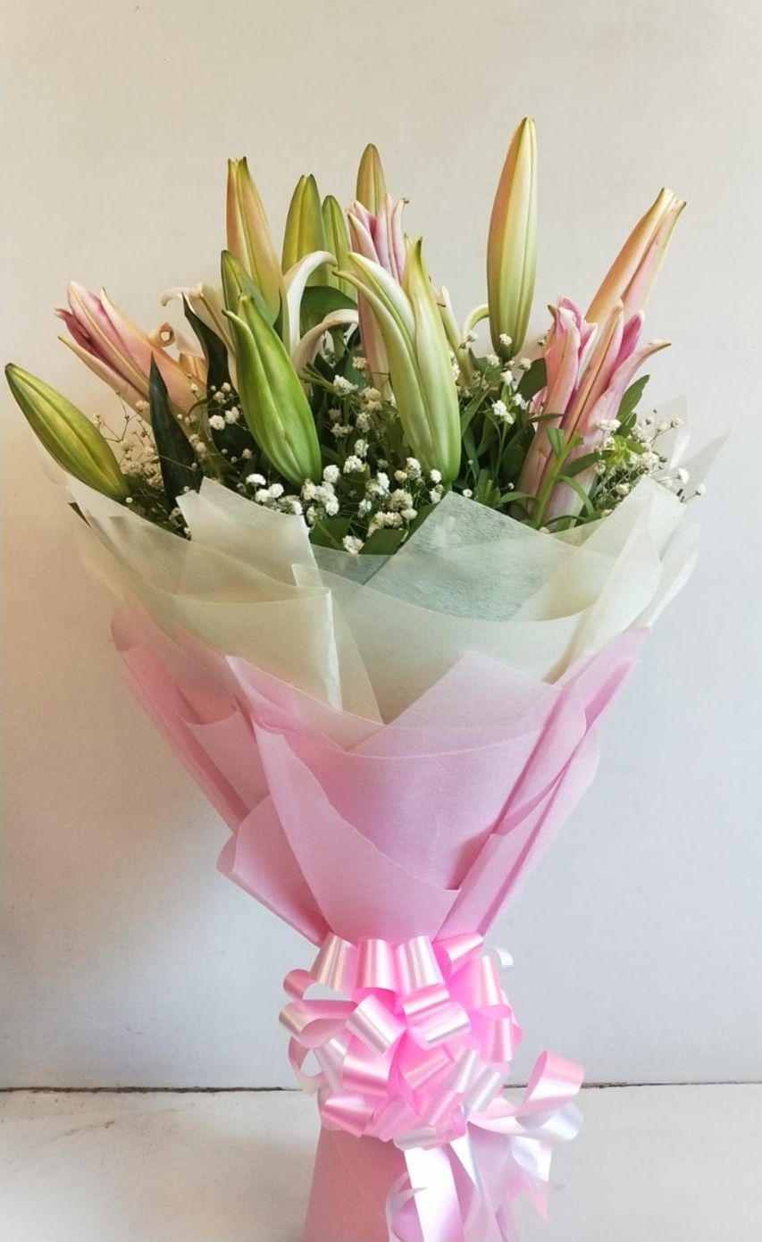 Fragrancia - Bouquet of Fragrant Oriental Lilies - Image 1