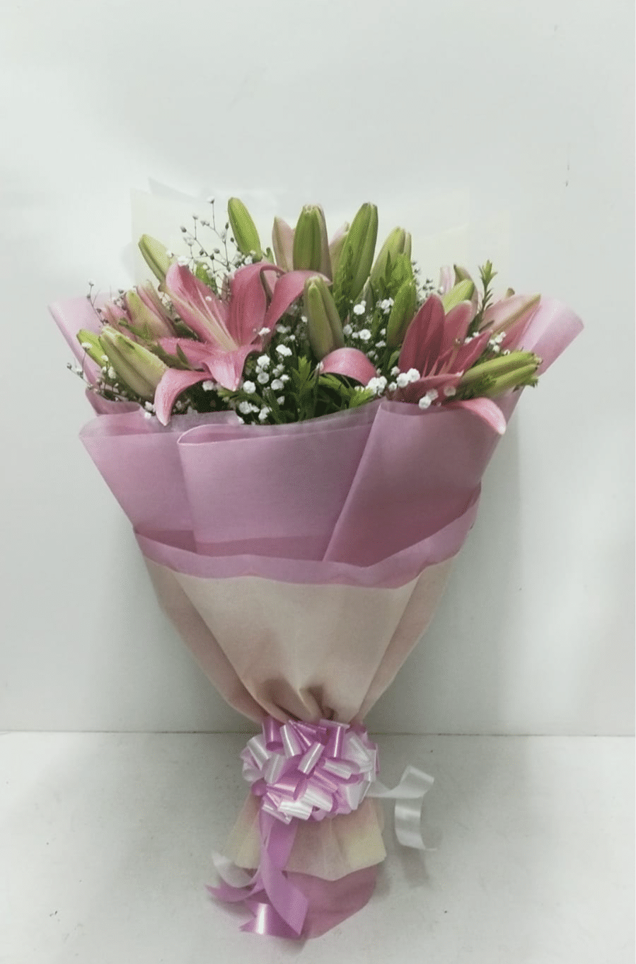 Bouquet/Hand Bunch of Asiatic Lily - Image 1