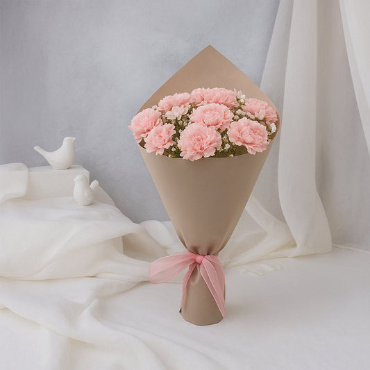 Bouquet made with Carnations