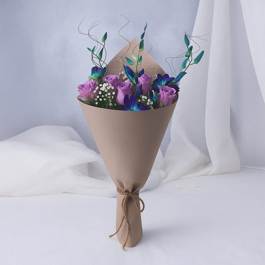 Bouquet made with Roses and Orchids